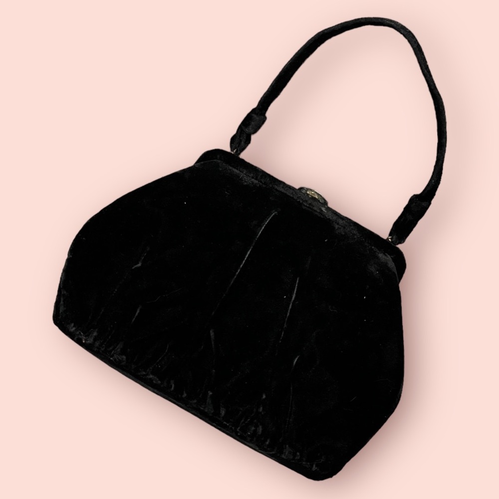 Cute vintage purse